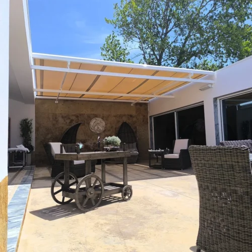 Dois toldos veranda claraboia vista frontal